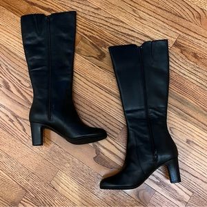 Clarks Women's Leather Boots (Black)